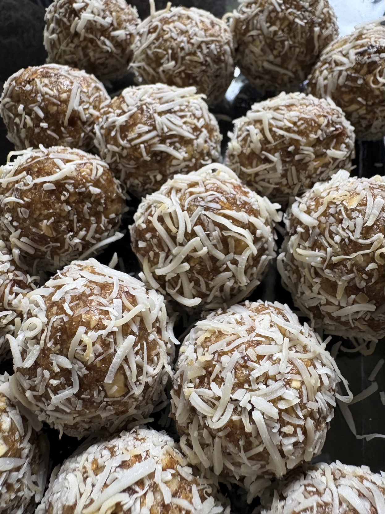 maple walnut date energy bites